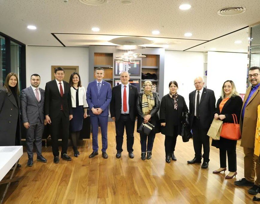 Meral Akşener Aydın turuna çıktı