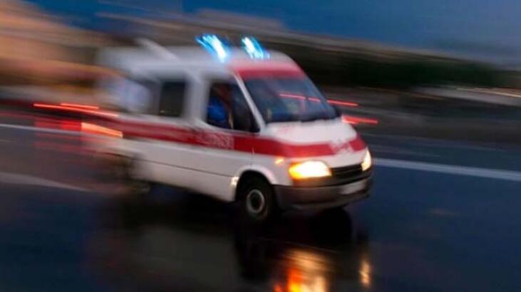 İşçi taşıyan servis  otobüsüne TIR çarptı