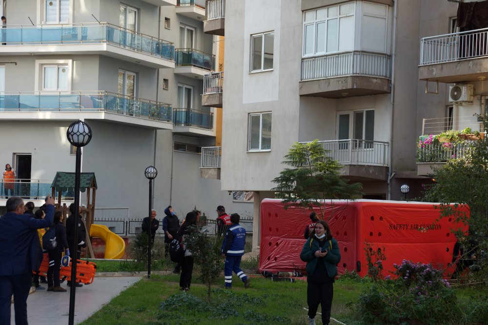 16 yaşındaki kız ölüme atladı!