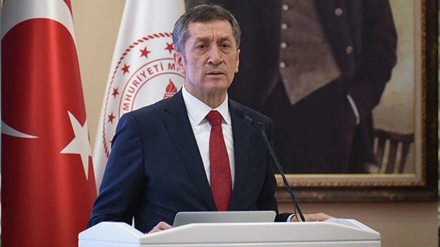 Milli Eğitim Bakanı Ziya Selçuk istifa etti