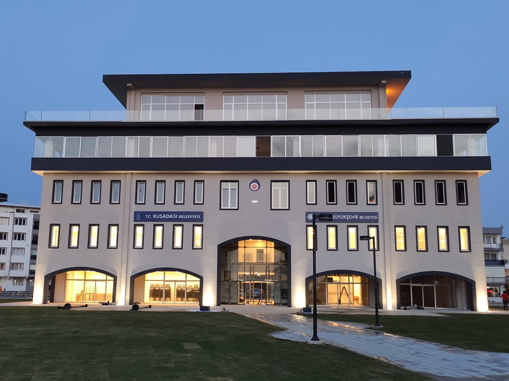 Belediyede sürpriz operasyon!