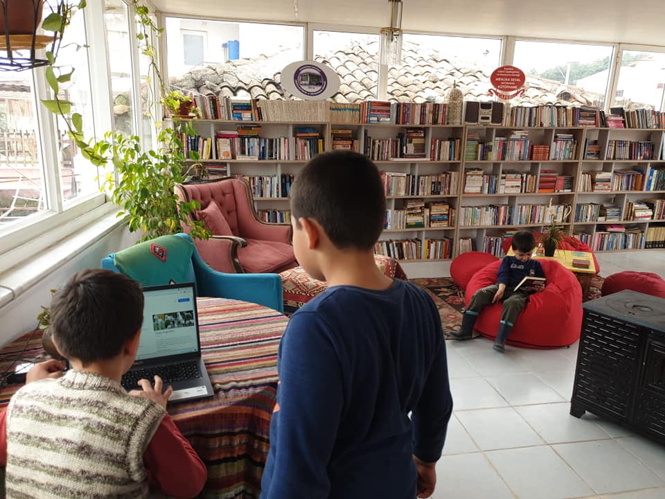 Bu köyün kahvesi, köyün  çocuklarına tahsis edildi