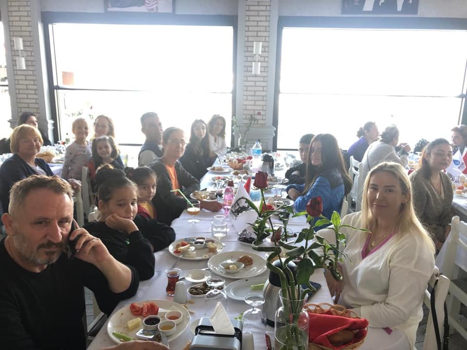 Deva yönetimi gönüllülerle buluştu