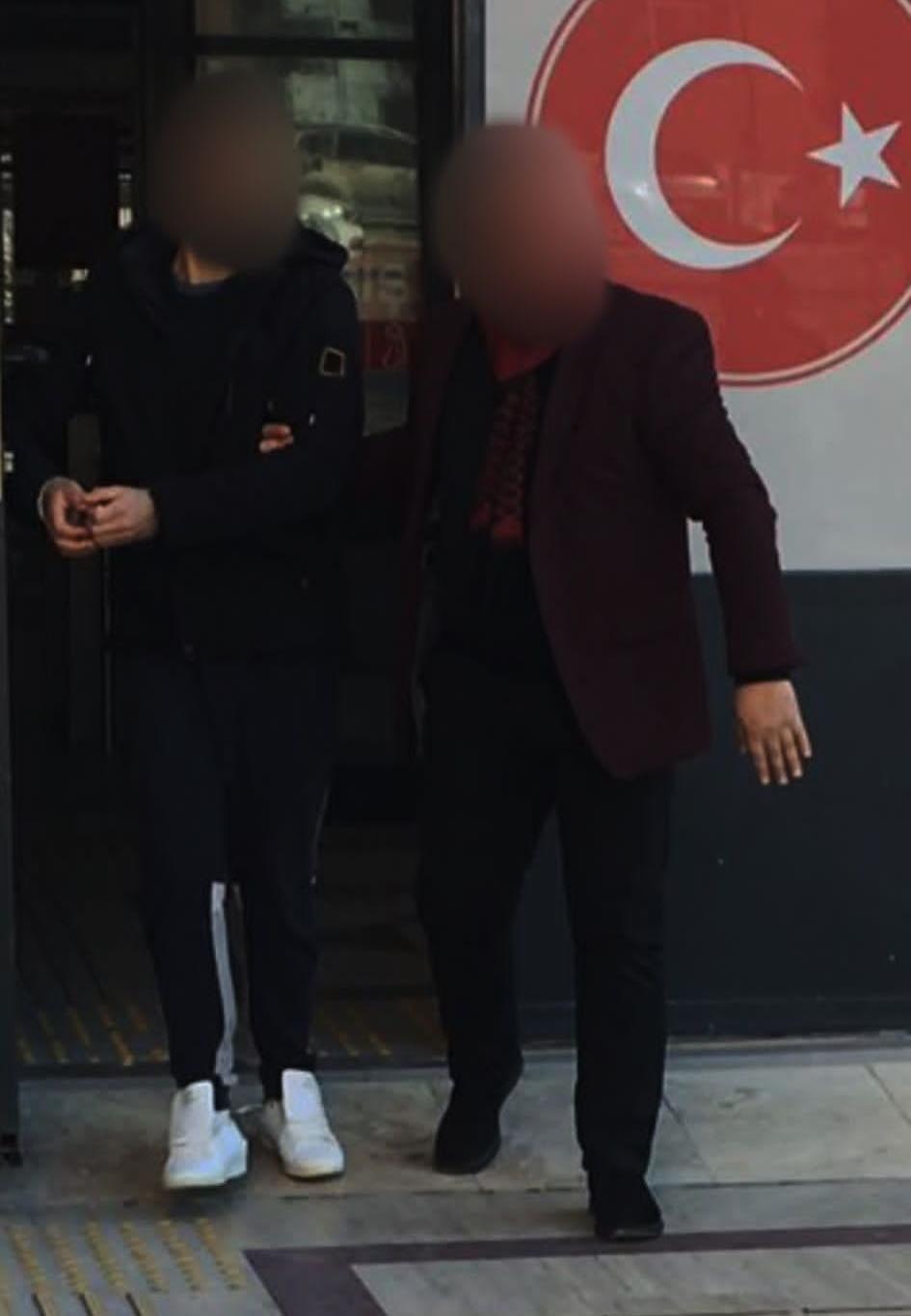 Dijital dolandırıcının firarı  Kuşadası sokaklarında bitti