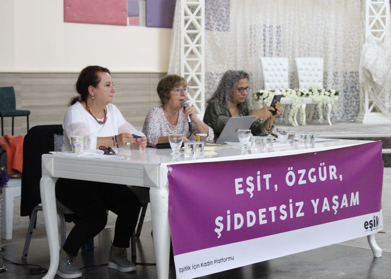 Kadınlar şiddete karşı tek yürek