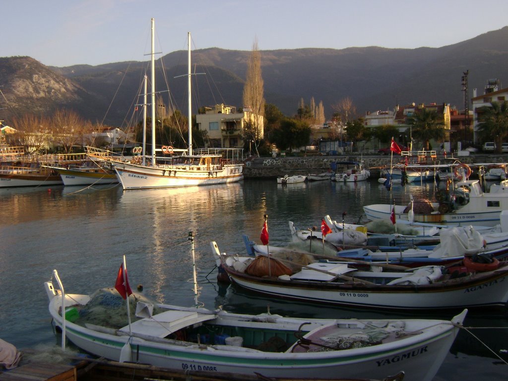 Güzelçamlılı balıkçılara malzeme desteği sözü