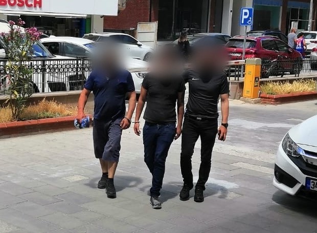 Yazlık farelerinin  soygun deposu basıldı