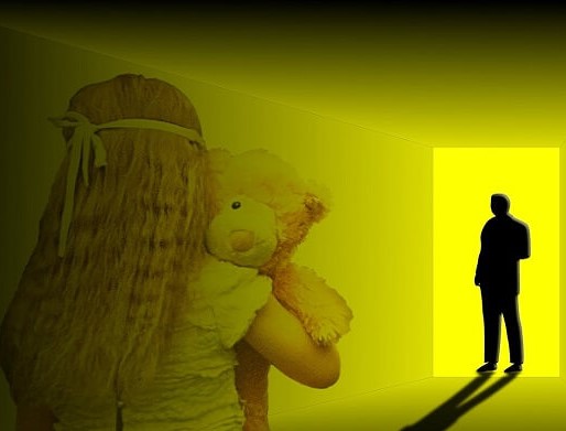 13 yaşındaki üvey kızını hamile  bırakan sapık cezaevine atıldı