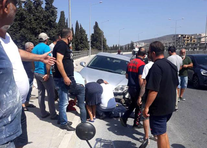 Otomobil altında kalan motorcu  8 günlük yaşam savaşını kaybetti 