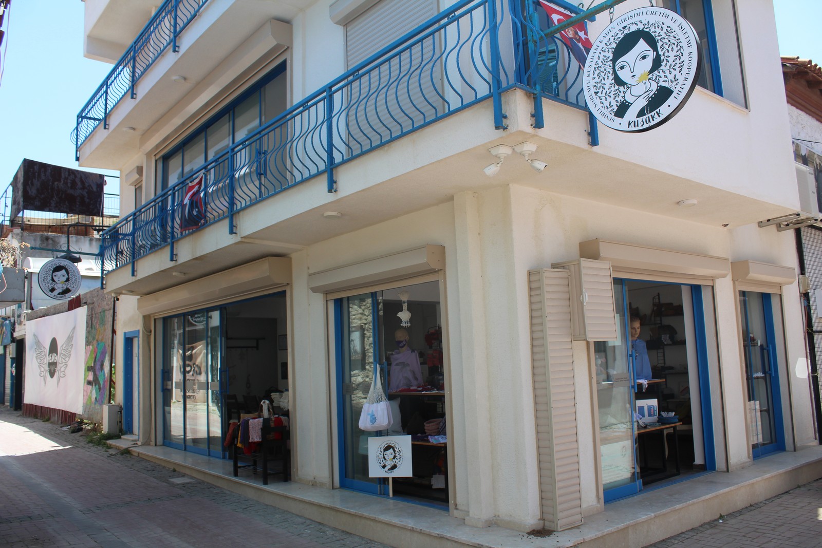 Adalı kadınlar destan yazıyor