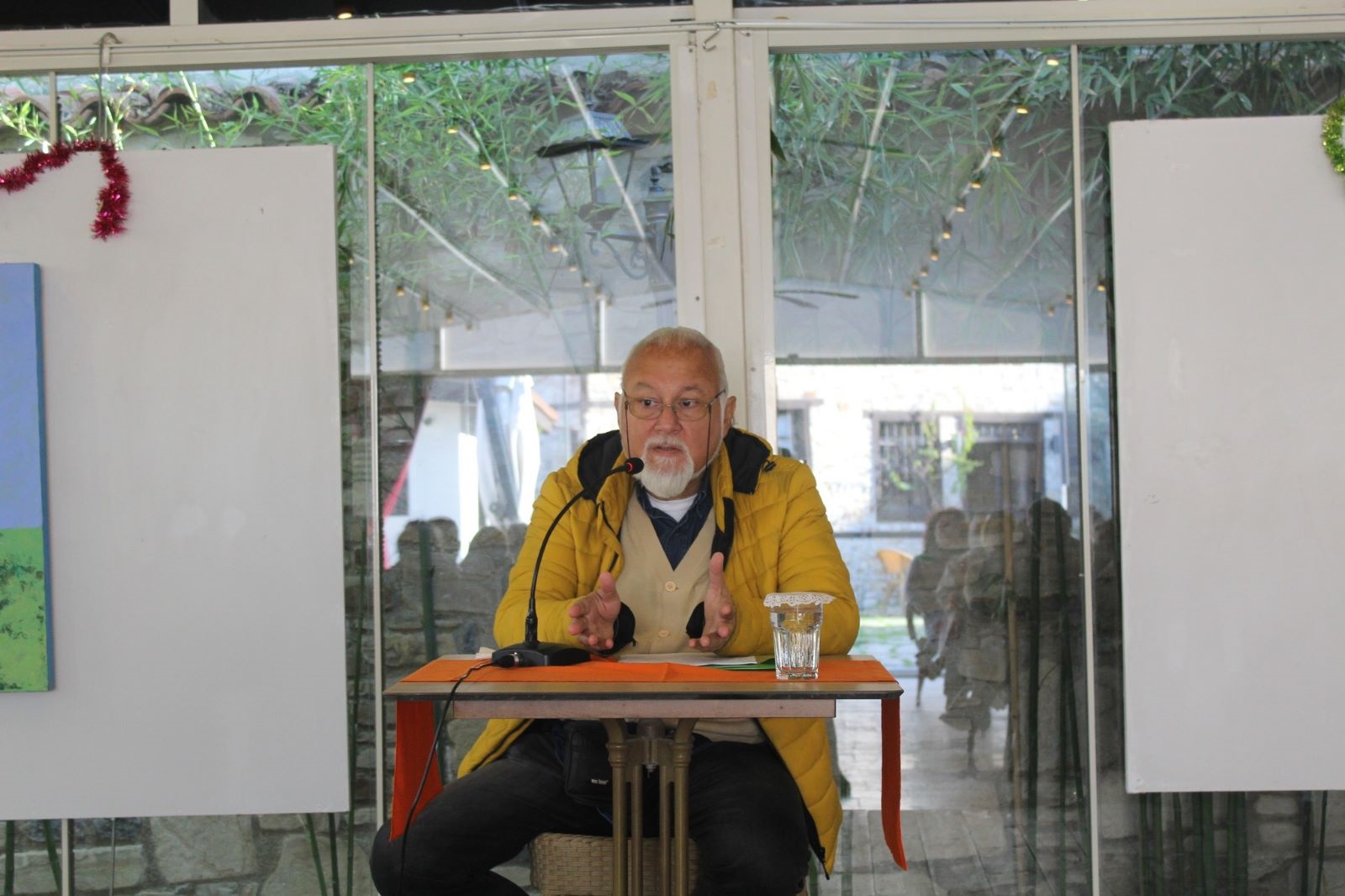 KUAKMER'de "Felsefe" fırtınası 