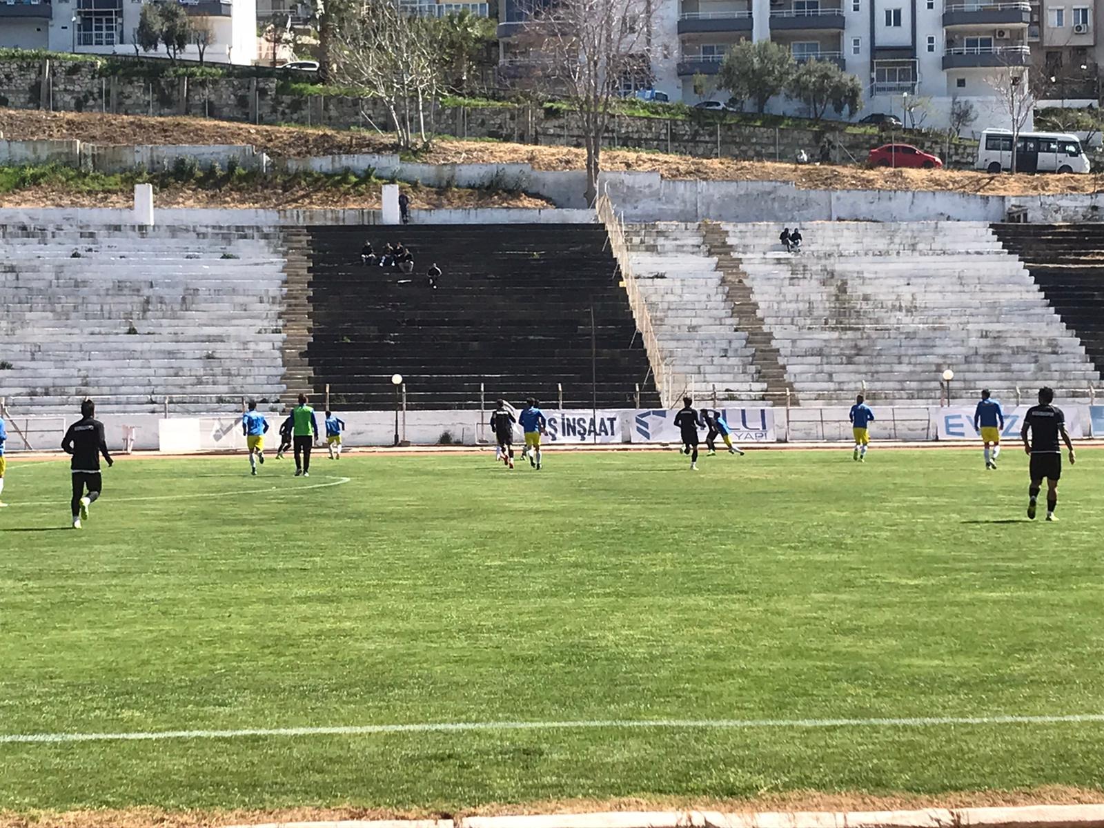 Kuşadasıspor, hazırlık maçında berabere kaldı