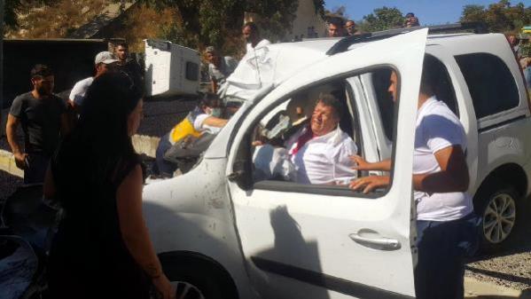 Kuşadası’ndan yola çıkan mıcır kamyonu bir aracı biçti; 1 ölü