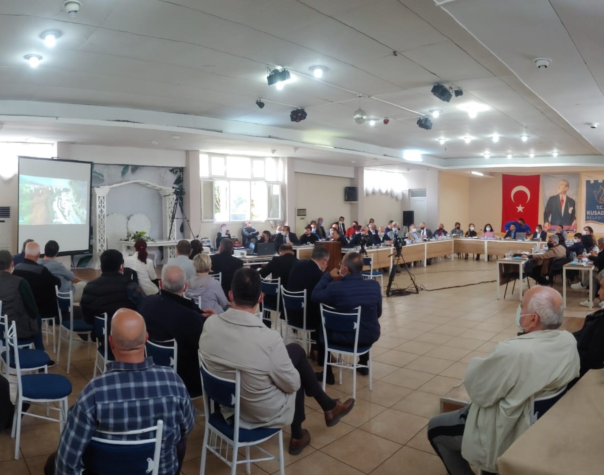 Ada meclisinde yüksek tansiyon!