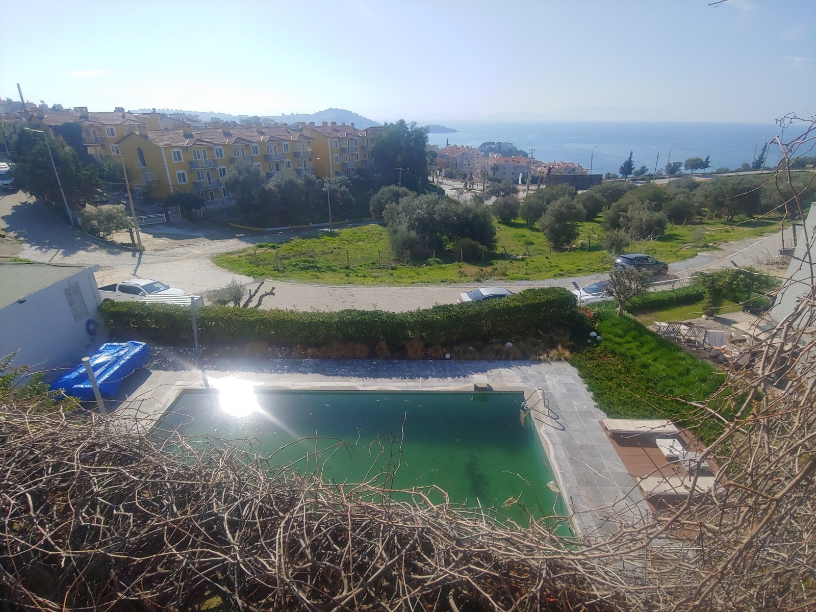 Günel’in sitesindeki şaibeli havuzun arsası Hazine’nin elinden nasıl gitti?