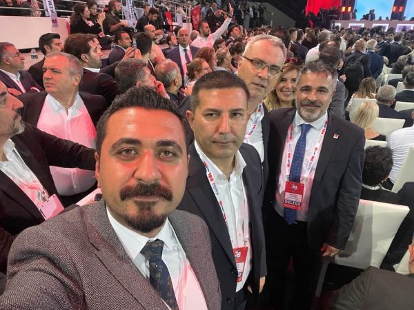 Özel, ilk çiziği o başkana attı!