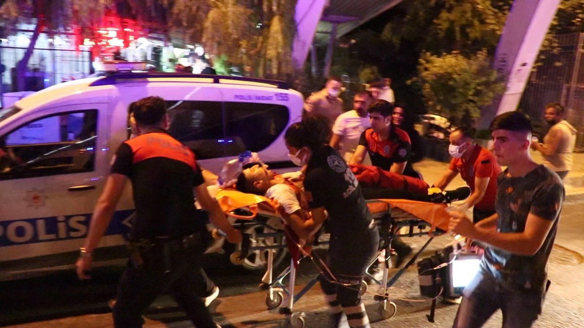 Omuz atma kavgasında 1 kişi öldü, 3 kişi yaralandı