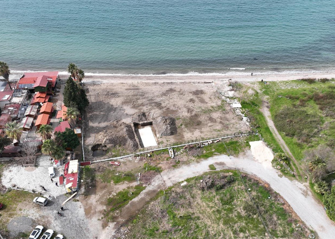 Başkan'ın kaçak 'Beach’i korumaya alındı!