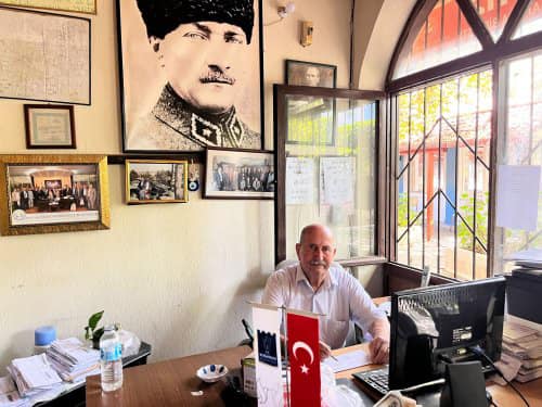 Kifayetsiz başkan, gözünü  muhtarlık mührüne dikti!