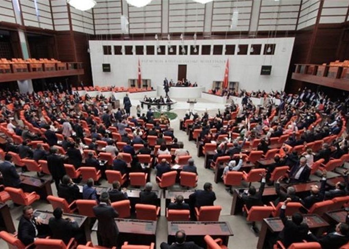 Borçlara yapılandırma, esnafa sicil affı geliyor