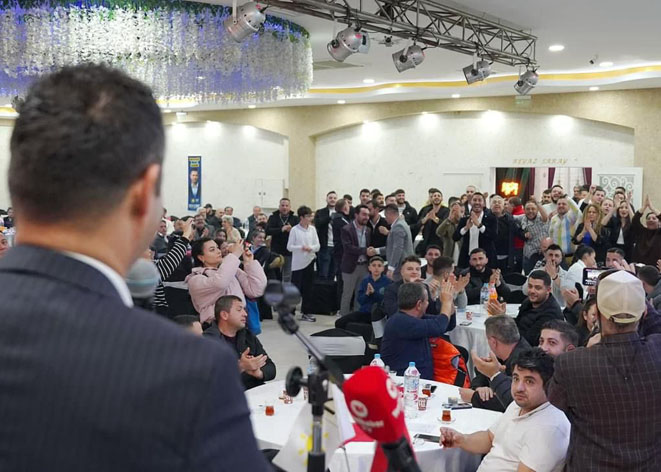 Özel beach sahibi olamayan gençler, Genç Aday’a koştu!