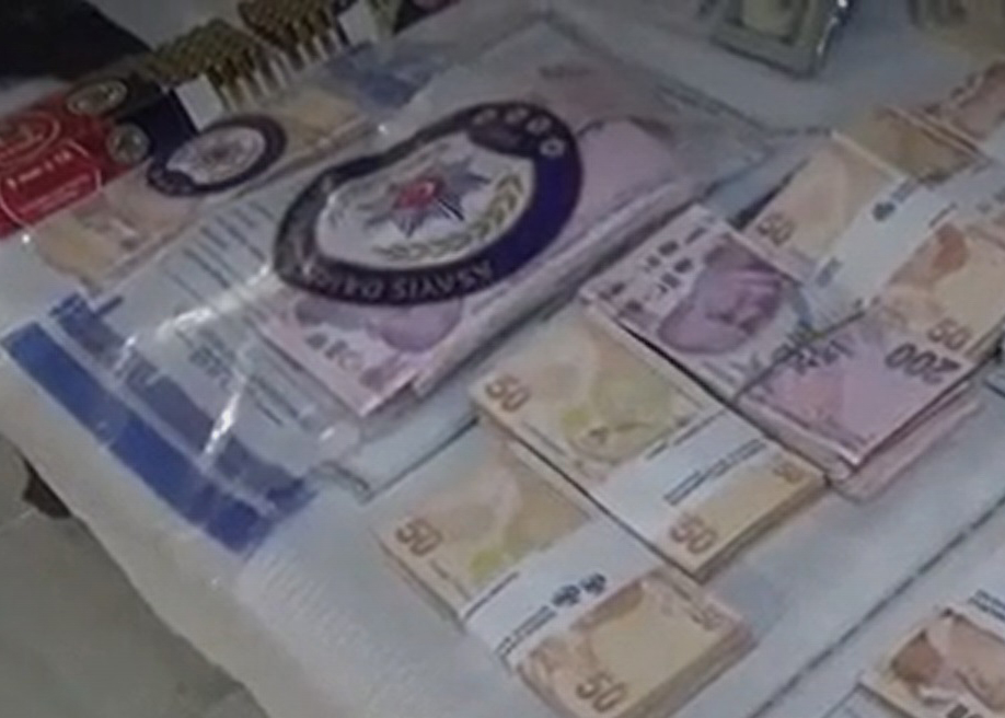 Kuşadası’ndaki çağrı merkezinde 88 milyon liralık dolandırıcılık!