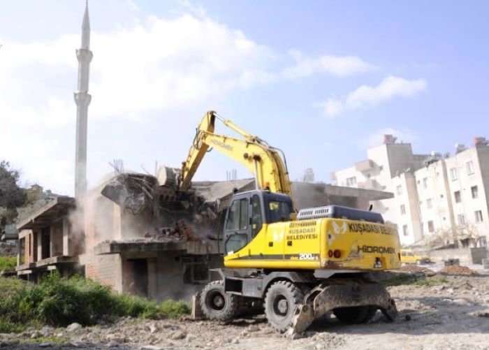 Kuşadası’nda “yüzyılın” yıkımı:  Binlerce bina yerle bir edilecek!
